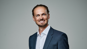 Portrait Alexander Schiehser