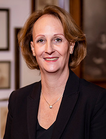 Mag. Vera Kremslehner-Braunegg