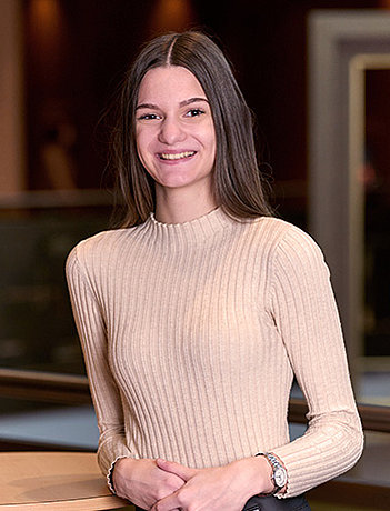 Victoria Auer