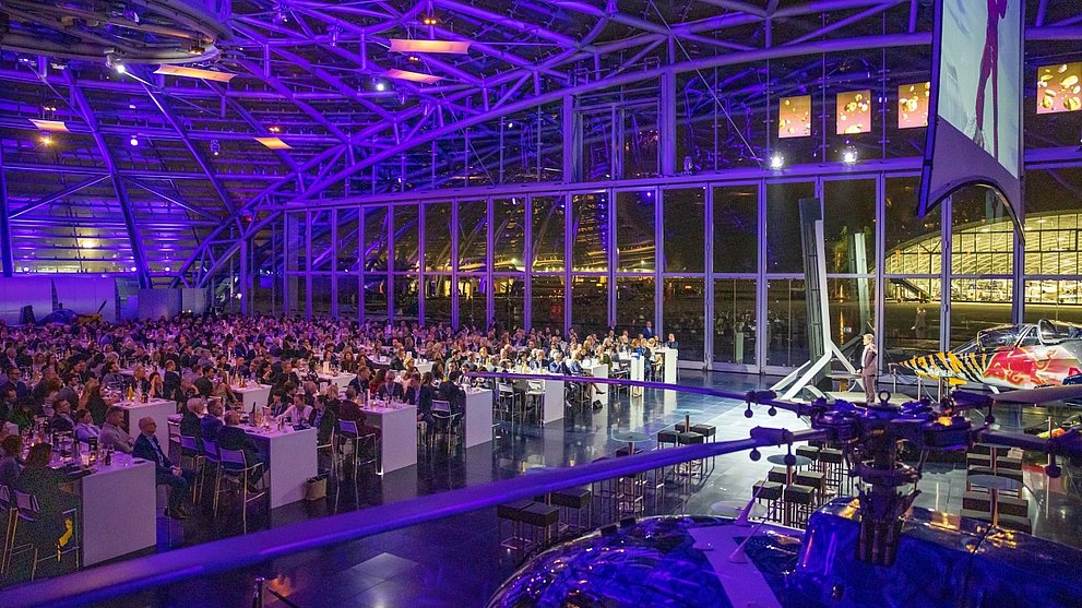 Eröffnungsabend im Hangar7