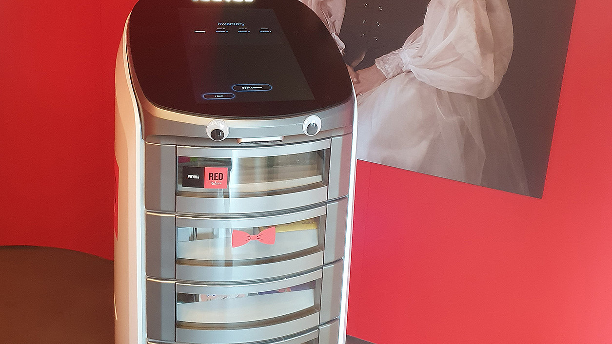 Minibar-Roboter im "Radisson RED"