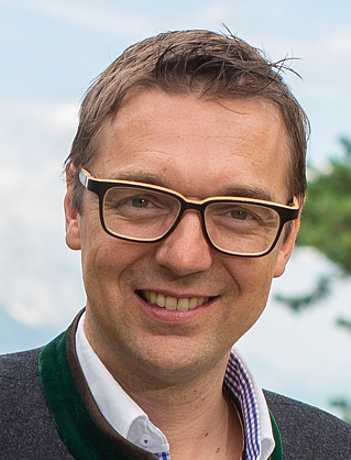 Mag. (FH) Gerhard Höflehner