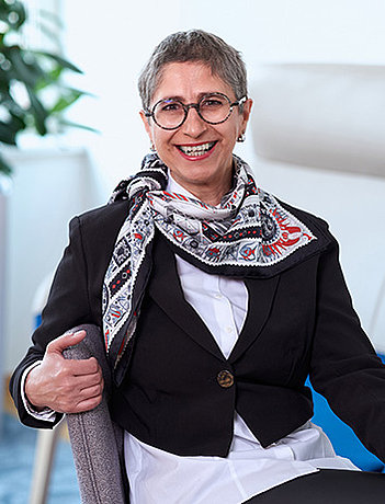 Mona Wardian