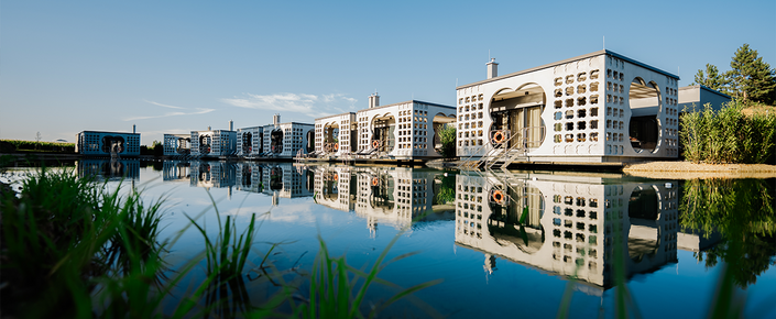 Silent Villas: Ein Rückzugsort hinter gotischem Maßwerk