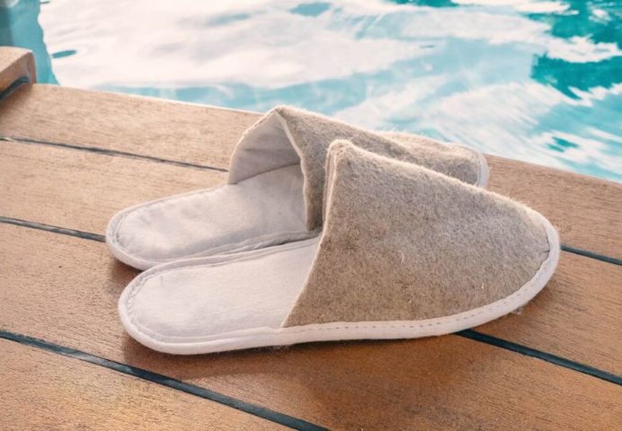 Tutaka Hotelslipper aus Leinen