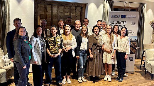 Neue Führung, Schwerpunkt Jugendliche