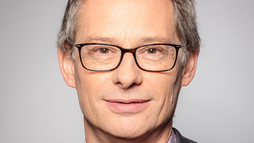 Dr. Oliver Fritz