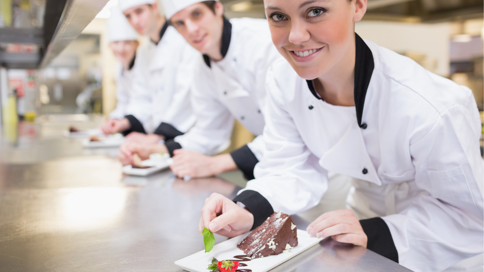 Lehrlingsspiegel Hotellerie 2026: So nutzen Hotels Lehrlingsfeedback für bessere Ausbildung und stärkere Bindung