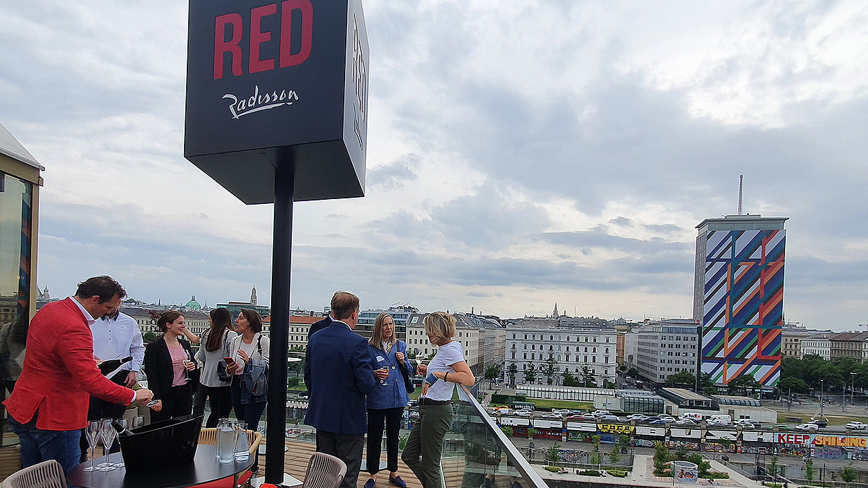 Terrasse vom "Radisson RED"