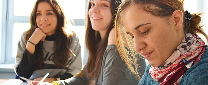 Große ÖHV-Umfrage: Erfahrungen im Praktikum 2025