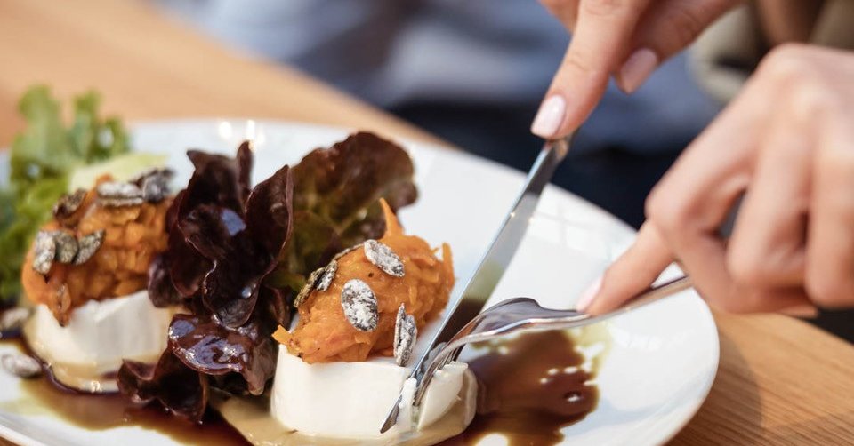 Lieblingsklimateller: Schafkäsegupferl mit Kürbischutney